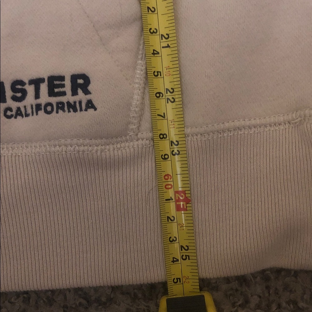 Hollister Color Block Hoodie in Navy Blue and Cream - Picture 9 of 10